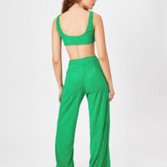 SHOP CIDER Green Solid Terry Crop Tank Top - Picture 10 of 10